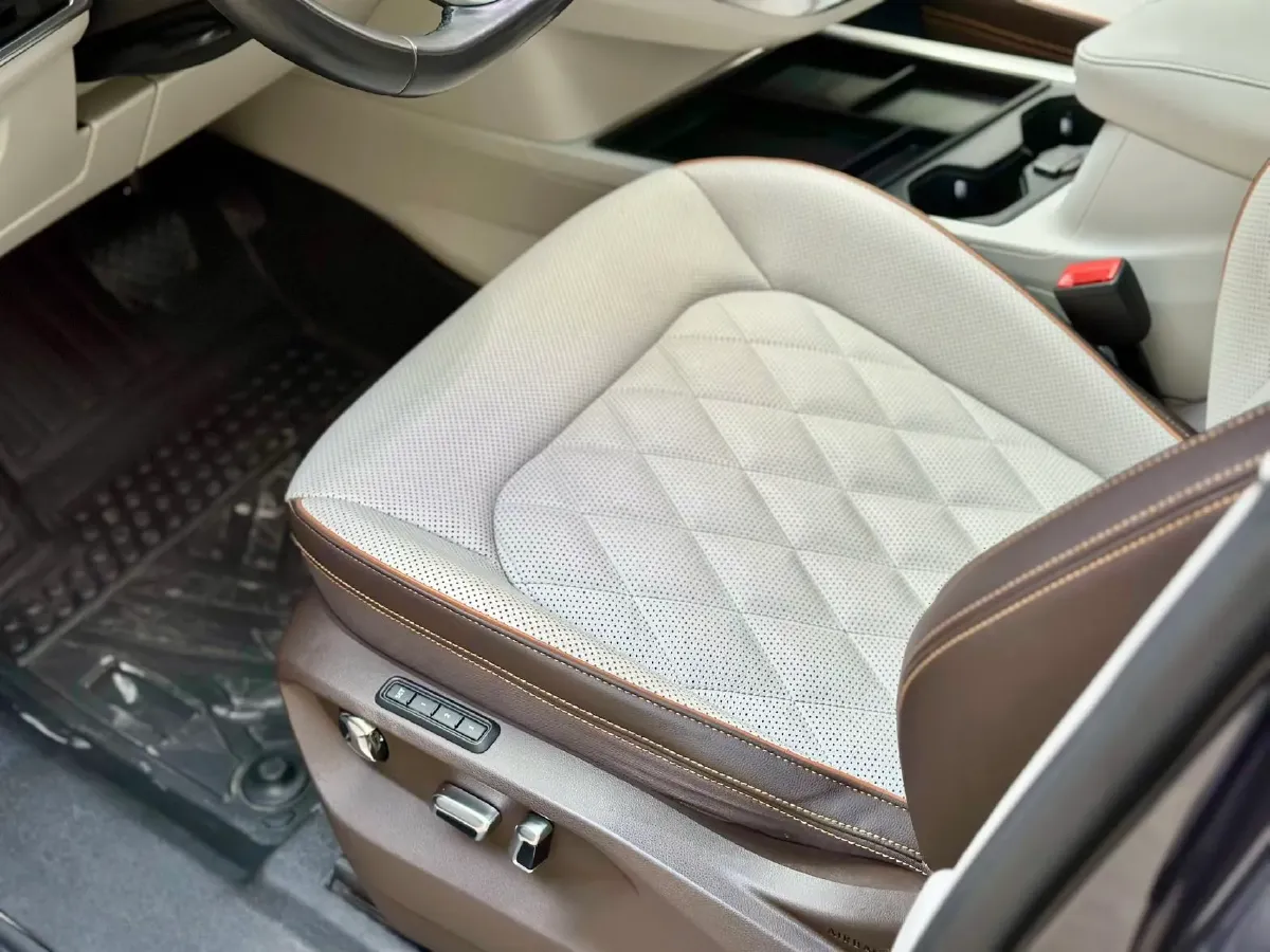 2021 Volkswagen Talagon 2.5T 299HP V6 7DCT,autocango,china used car exporter,china ev exporter,chinese used car exporter,chinese used ev exporter