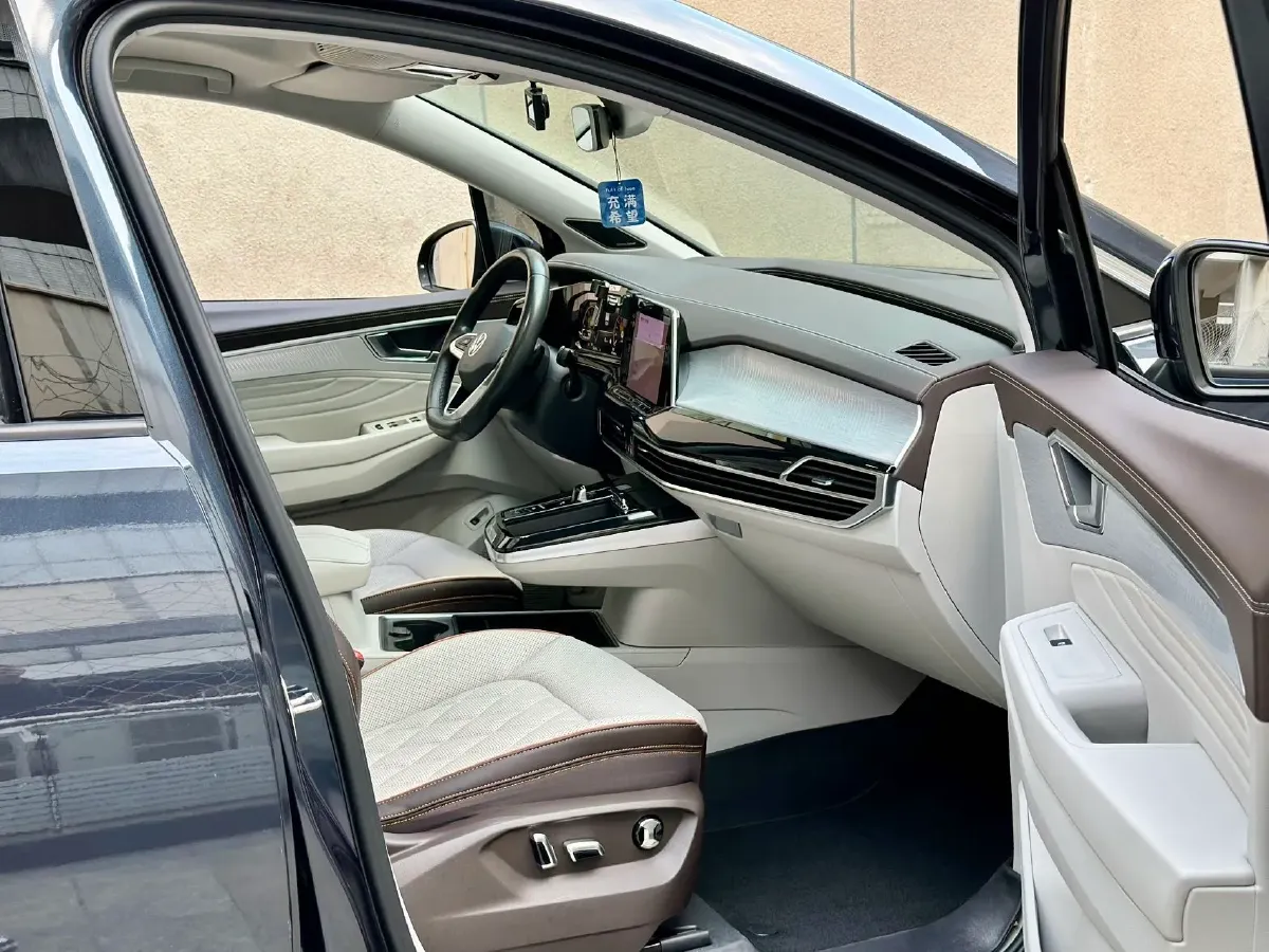 2021 Volkswagen Talagon 2.5T 299HP V6 7DCT,autocango,china used car exporter,china ev exporter,chinese used car exporter,chinese used ev exporter