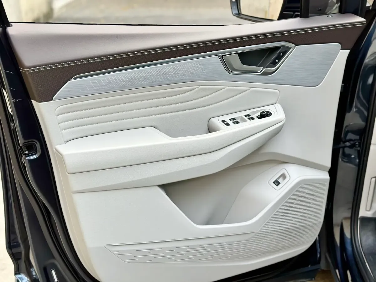 2021 Volkswagen Talagon 2.5T 299HP V6 7DCT,autocango,china used car exporter,china ev exporter,chinese used car exporter,chinese used ev exporter