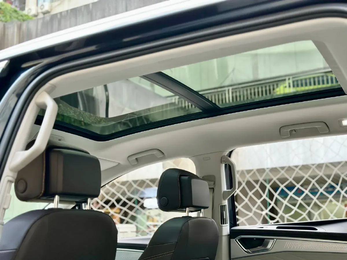 2021 Volkswagen Talagon 2.5T 299HP V6 7DCT,autocango,china used car exporter,china ev exporter,chinese used car exporter,chinese used ev exporter