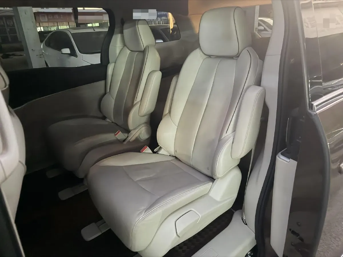 2021 Buick GL8 2.0T 237HP L4 9AT,autocango,china used car exporter,china ev exporter,chinese used car exporter,chinese used ev exporter