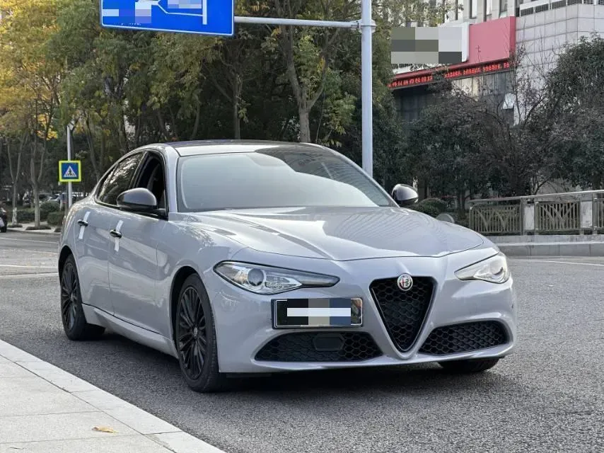 2017 Ford Mustang 2.3T 314HP L4 6AT,autocango,china used car exporter,china ev exporter,chinese used car exporter,chinese used ev exporter