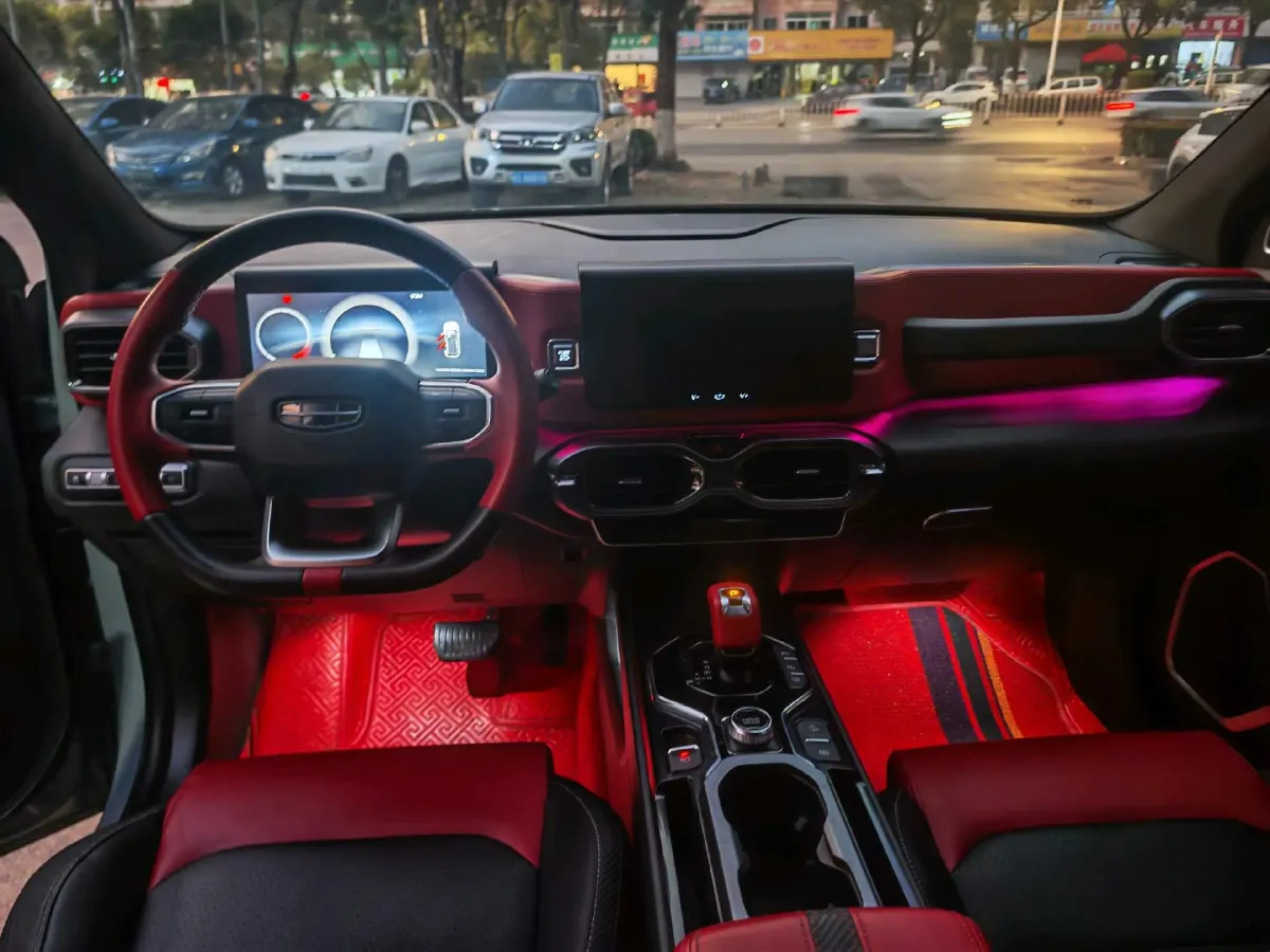 2020 Geely ICON 1.5T 177HP L3 7DCT,autocango,china used car exporter,china ev exporter,chinese used car exporter,chinese used ev exporter