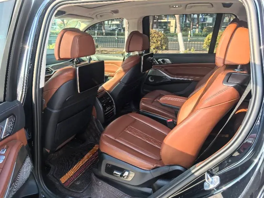 2021 BMW X7 3.0T 340HP L6 8AT,autocango,china used car exporter,china ev exporter,chinese used car exporter,chinese used ev exporter