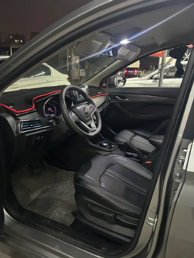 2018 BaoJun 360 1.5L 112HP L4 6MT,autocango,china used car exporter,china ev exporter,chinese used car exporter,chinese used ev exporter