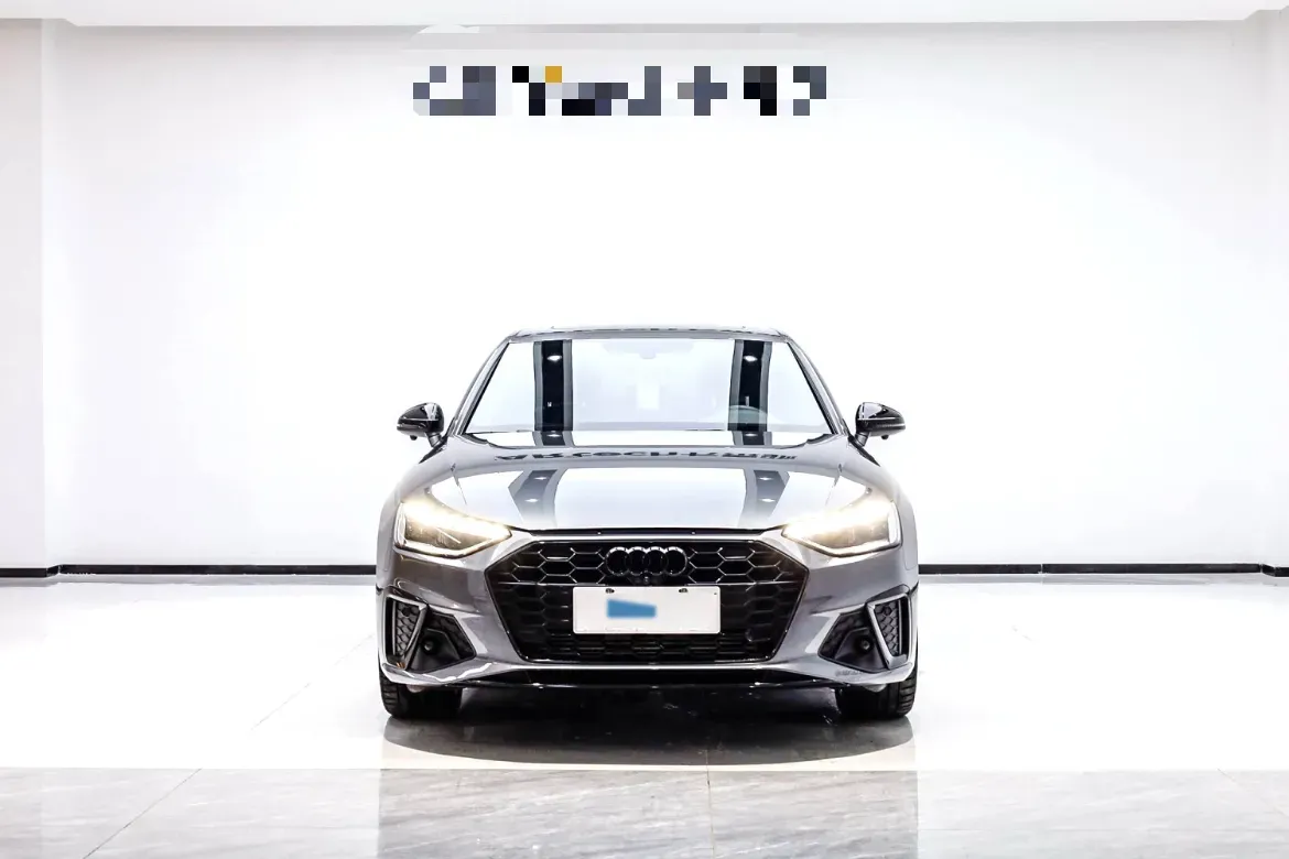 2023 Audi A4L 2.0T 190HP L4 7DCT,autocango,china used car exporter,china ev exporter,chinese used car exporter,chinese used ev exporter