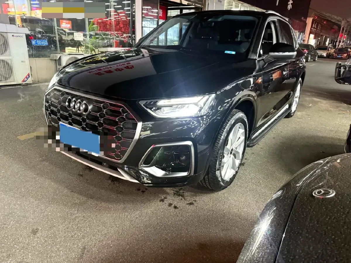 2022 Audi Q5L 2.0T 190HP L4 7DCT,autocango,china used car exporter,china ev exporter,chinese used car exporter,chinese used ev exporter