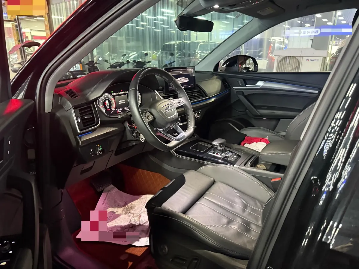 2022 Audi Q5L 2.0T 190HP L4 7DCT,autocango,china used car exporter,china ev exporter,chinese used car exporter,chinese used ev exporter