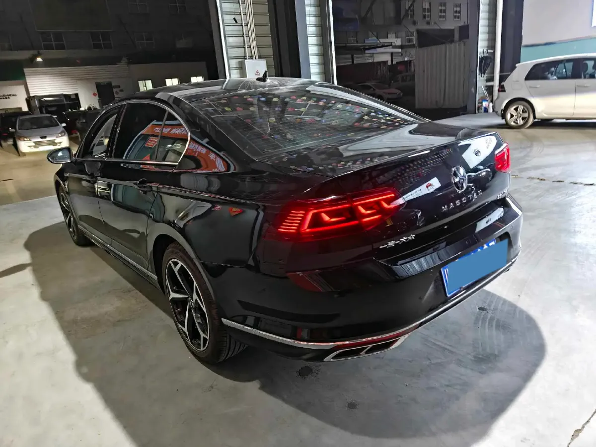 2023 Volkswagen Magotan 2.0T 186HP L4 7DCT,autocango,china used car exporter,china ev exporter,chinese used car exporter,chinese used ev exporter