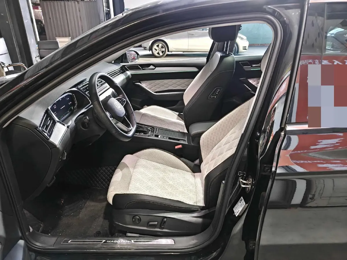 2023 Volkswagen Magotan 2.0T 186HP L4 7DCT,autocango,china used car exporter,china ev exporter,chinese used car exporter,chinese used ev exporter