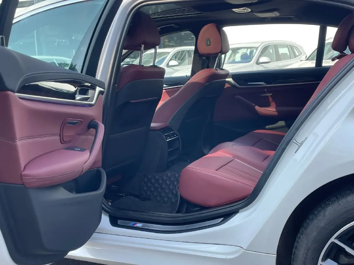 2022 BMW 5 Series 2.0T 184HP L4 8AT,autocango,china used car exporter,china ev exporter,chinese used car exporter,chinese used ev exporter