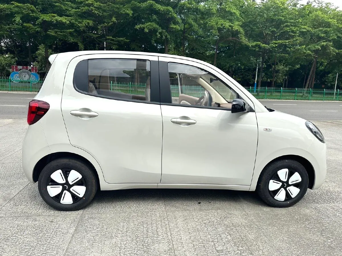 2025 WuLing HongGuang MINI EV BEV 16.2KWH,autocango,china used car exporter,china ev exporter,chinese used car exporter,chinese used ev exporter