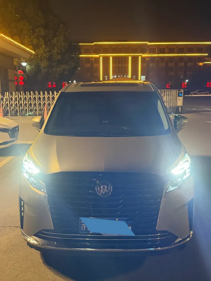 2023 Buick GL8 2.0T 237HP L4 9AT,autocango,china used car exporter,china ev exporter,chinese used car exporter,chinese used ev exporter