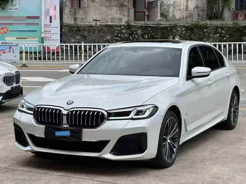 2021 BMW 5 Series 2.0T 252HP L4 8AT