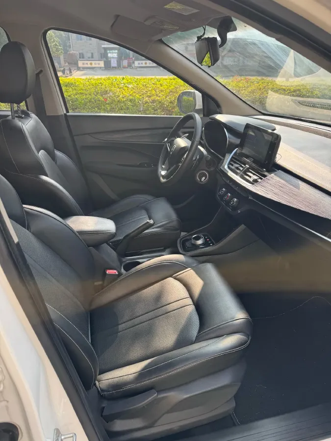 2018 BaoJun 360 1.5L 112HP L4 6MT,autocango,china used car exporter,china ev exporter,chinese used car exporter,chinese used ev exporter