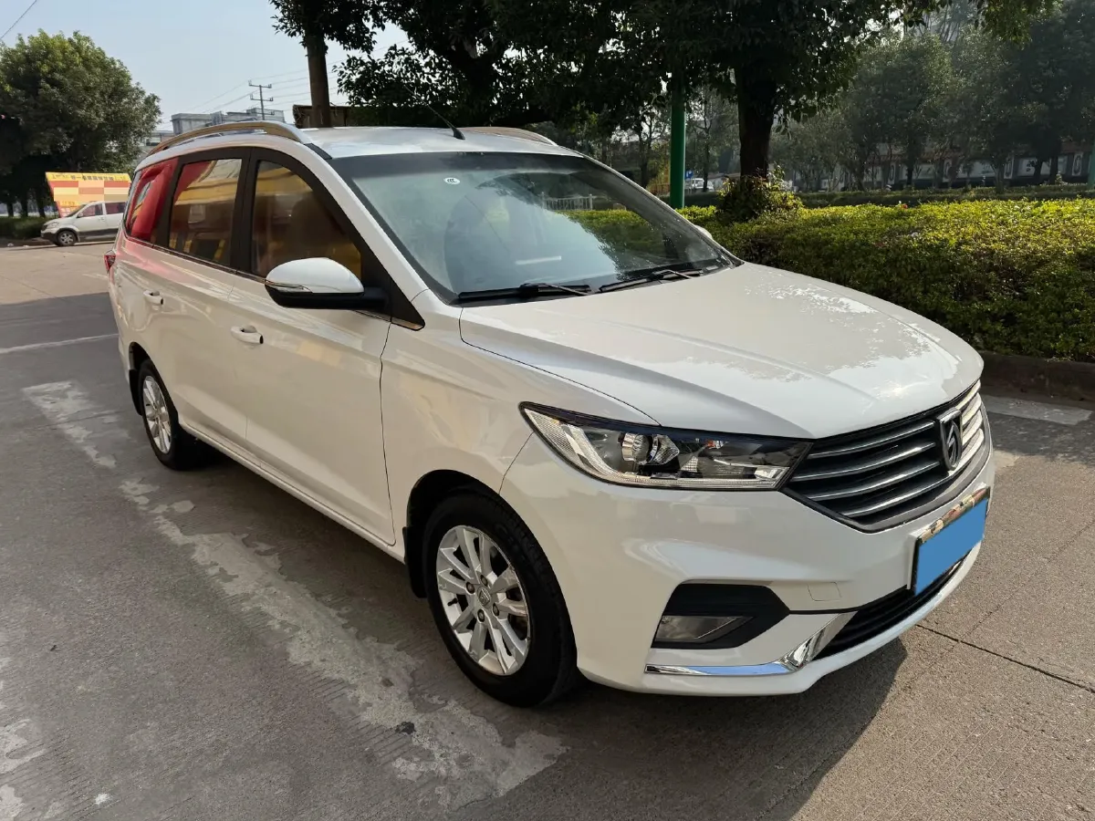 2018 BaoJun 360 1.5L 112HP L4 6MT,autocango,china used car exporter,china ev exporter,chinese used car exporter,chinese used ev exporter
