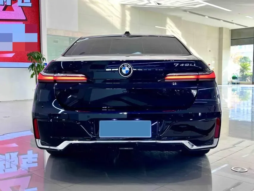 2023 BMW 7 Series 3.0T 272HP L6 8AT,autocango,china used car exporter,china ev exporter,chinese used car exporter,chinese used ev exporter