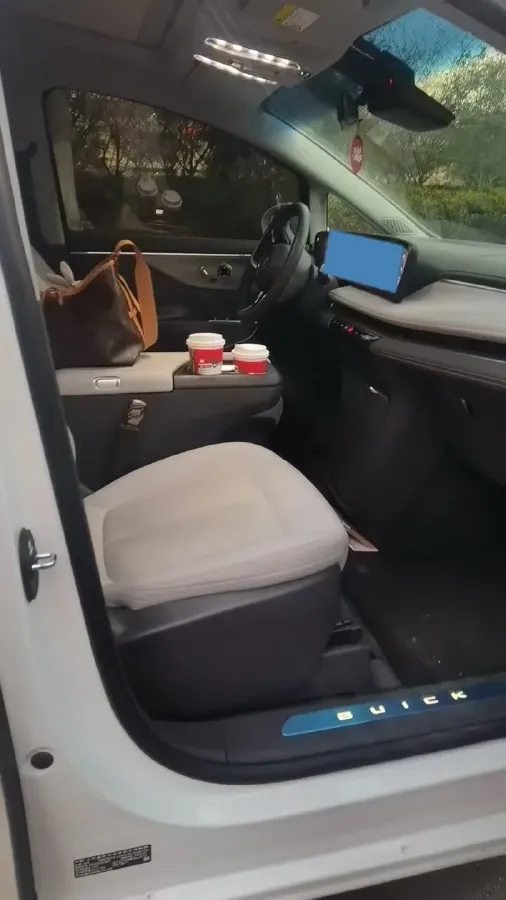 2025 Buick GL8 2.0T 237HP L4 9AT,autocango,china used car exporter,china ev exporter,chinese used car exporter,chinese used ev exporter