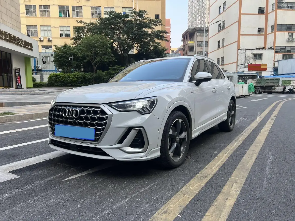2023 Audi Q3 1.5T 160HP L4 7DCT