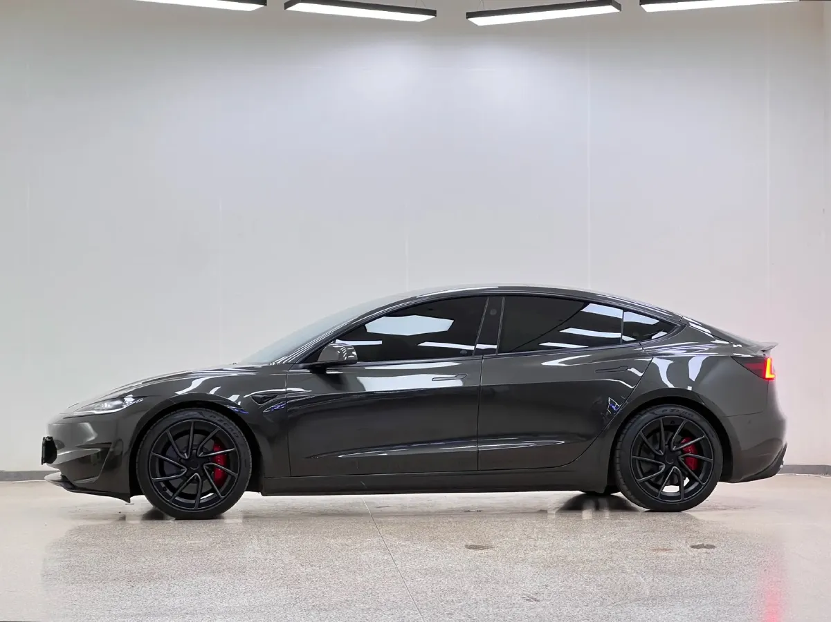 2024 Audi Q3 2.0T 220HP L4 7DCT,autocango,china used car exporter,china ev exporter,chinese used car exporter,chinese used ev exporter