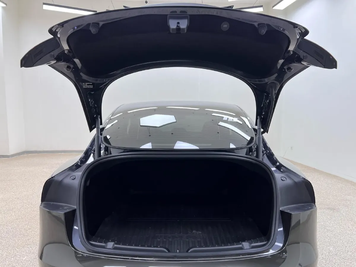 2024 Audi Q3 2.0T 220HP L4 7DCT,autocango,china used car exporter,china ev exporter,chinese used car exporter,chinese used ev exporter