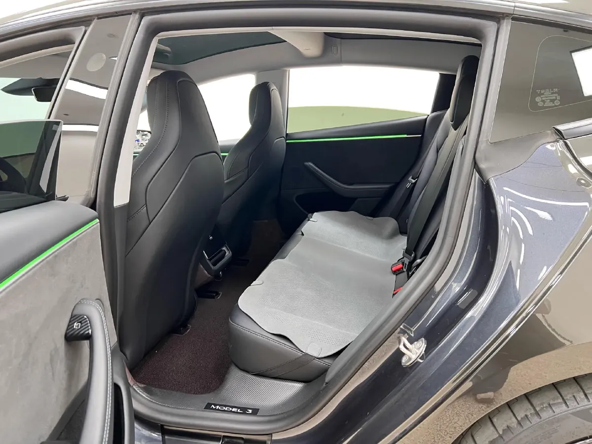 2024 Audi Q3 2.0T 220HP L4 7DCT,autocango,china used car exporter,china ev exporter,chinese used car exporter,chinese used ev exporter