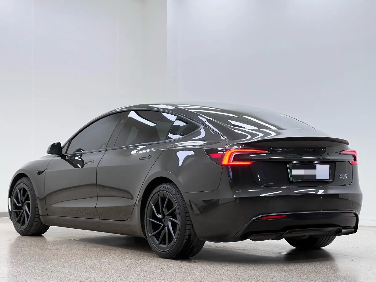 2024 Audi Q3 2.0T 220HP L4 7DCT,autocango,china used car exporter,china ev exporter,chinese used car exporter,chinese used ev exporter