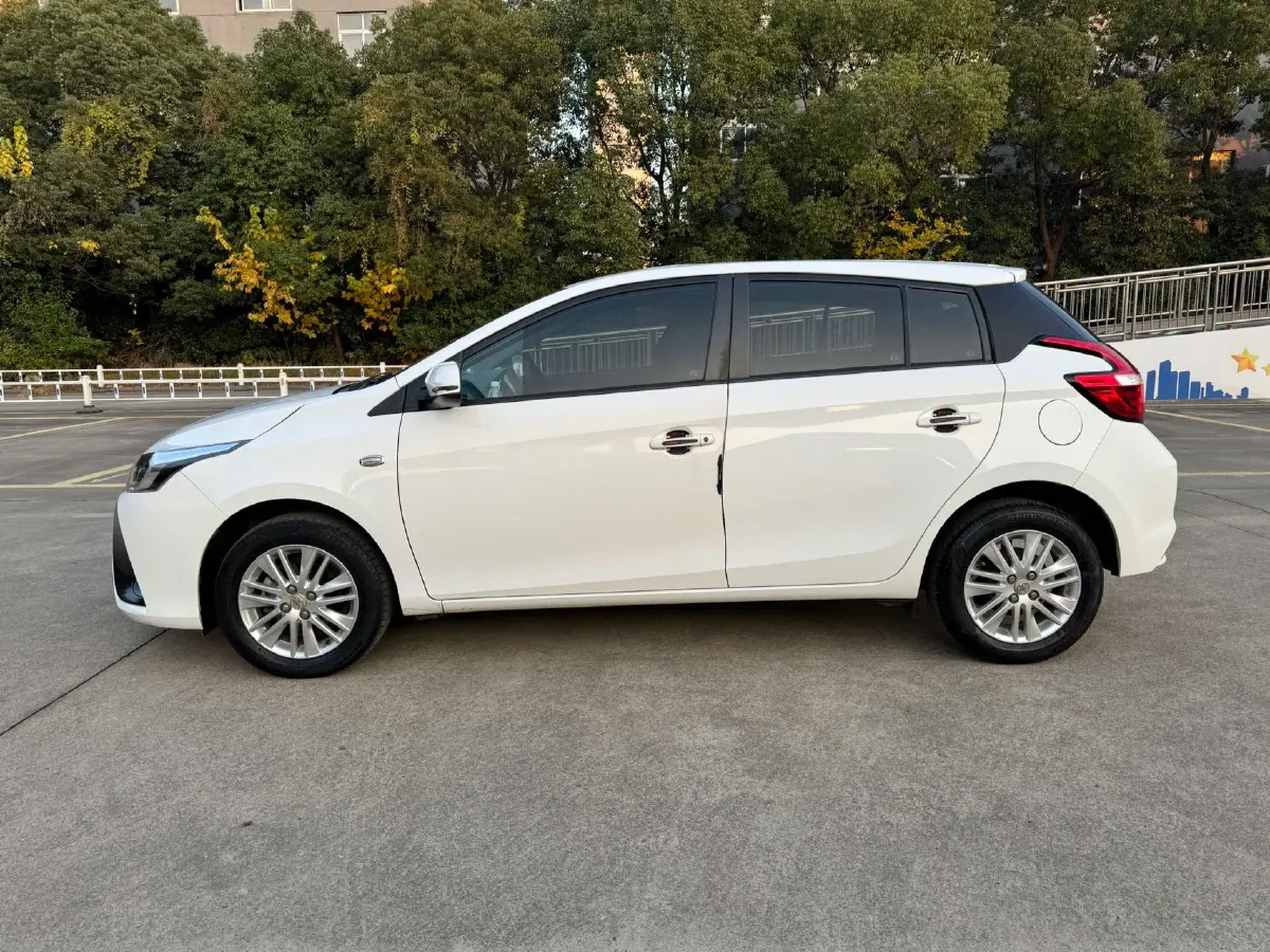 2017 Toyota Yaris L 1.5L 107HP L4 CVT,autocango,china used car exporter,china ev exporter,chinese used car exporter,chinese used ev exporter