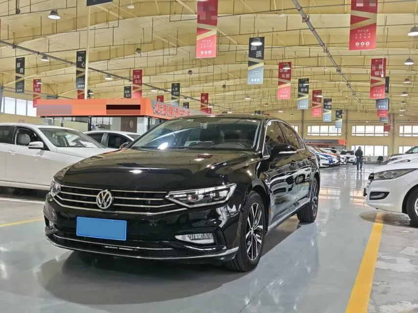 2020 Volkswagen Magotan 2.0T 186HP L4 7DCT,autocango,china used car exporter,china ev exporter,chinese used car exporter,chinese used ev exporter