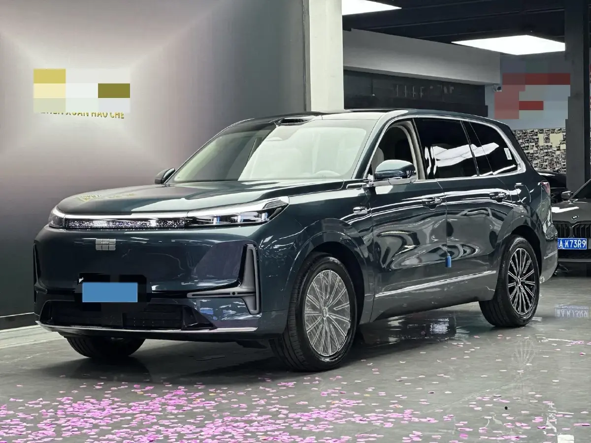 2025 Volkswagen Tiguan L 2.0T 220HP L4 7DCT