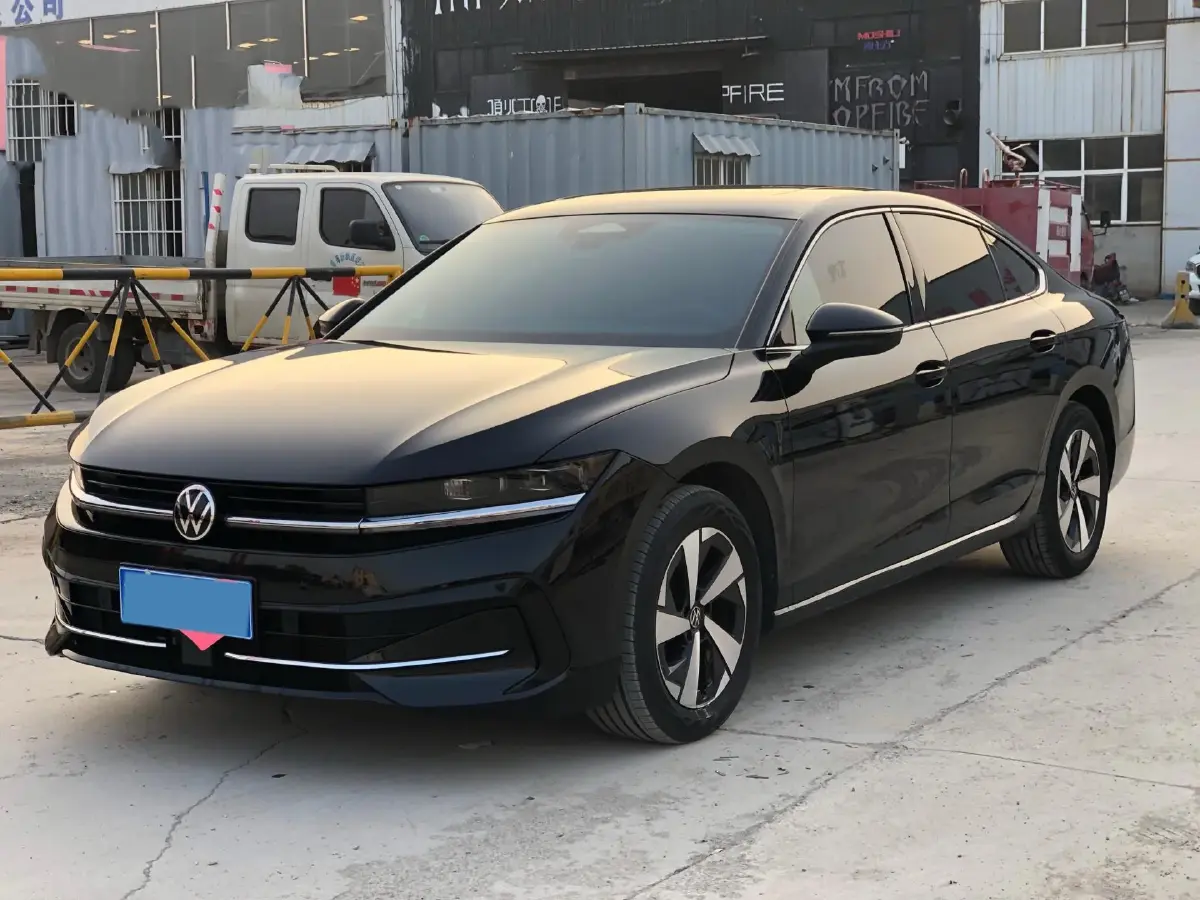 2024 Volkswagen Magotan 2.0T 220HP L4 7DCT