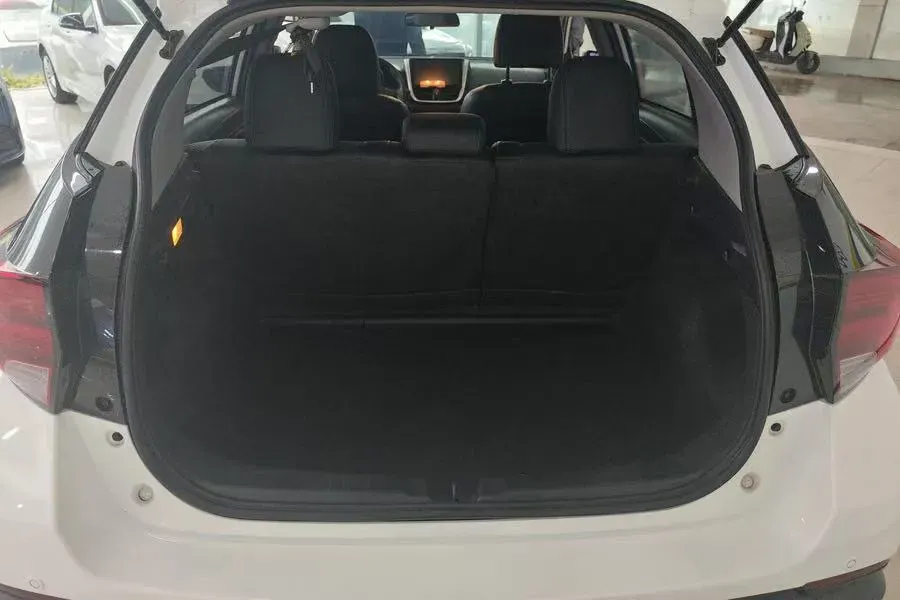 2021 Toyota Yaris L 1.5L 112HP L4 CVT,autocango,china used car exporter,china ev exporter,chinese used car exporter,chinese used ev exporter