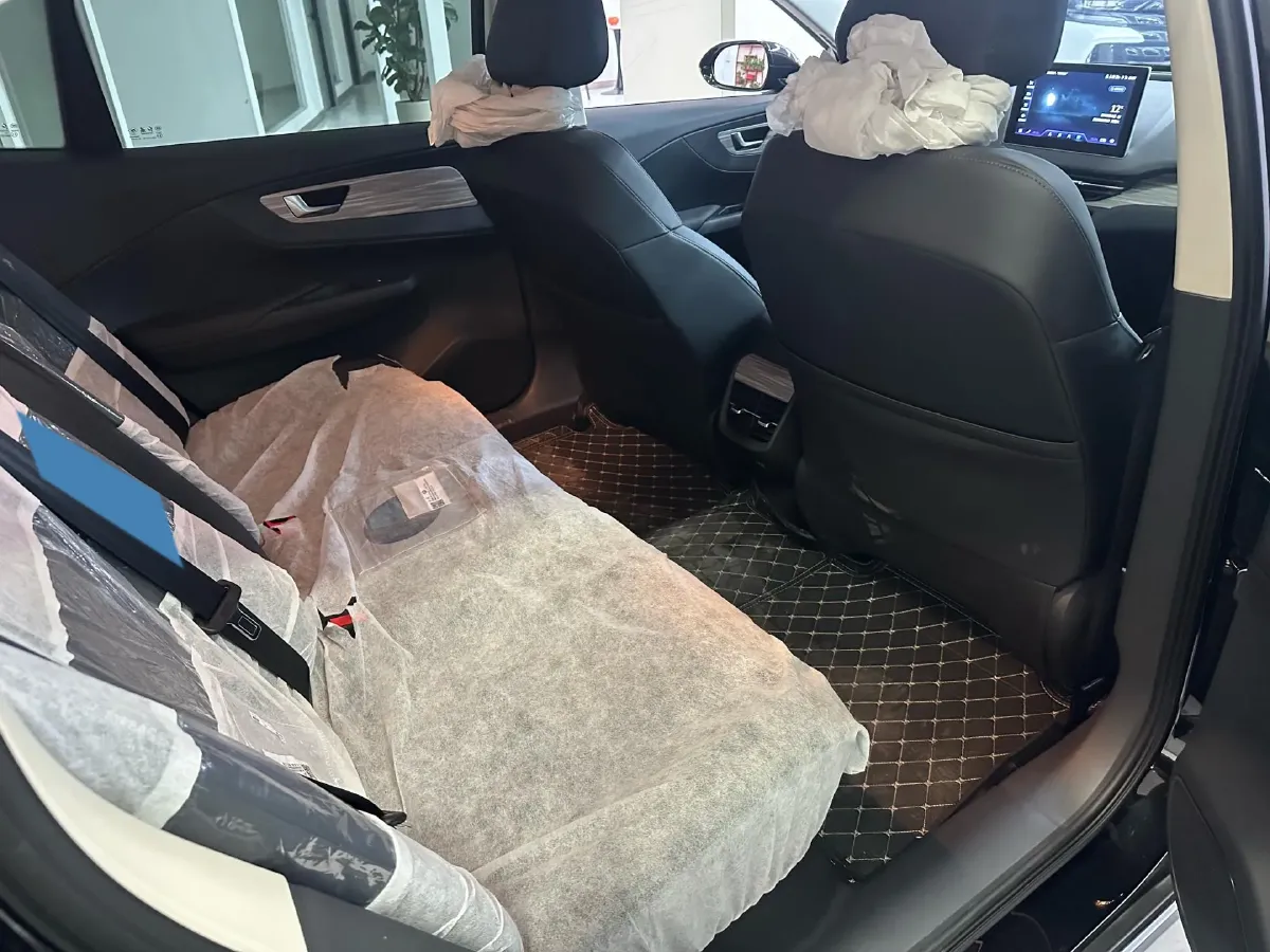 2024 HongQi E-QM5 BEV 72KWH,autocango,china used car exporter,china ev exporter,chinese used car exporter,chinese used ev exporter