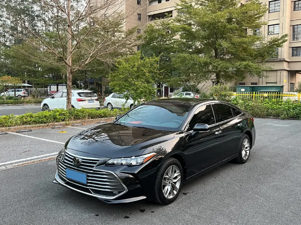 2021 Toyota Avalon 2.5L 209HP L4 8AT