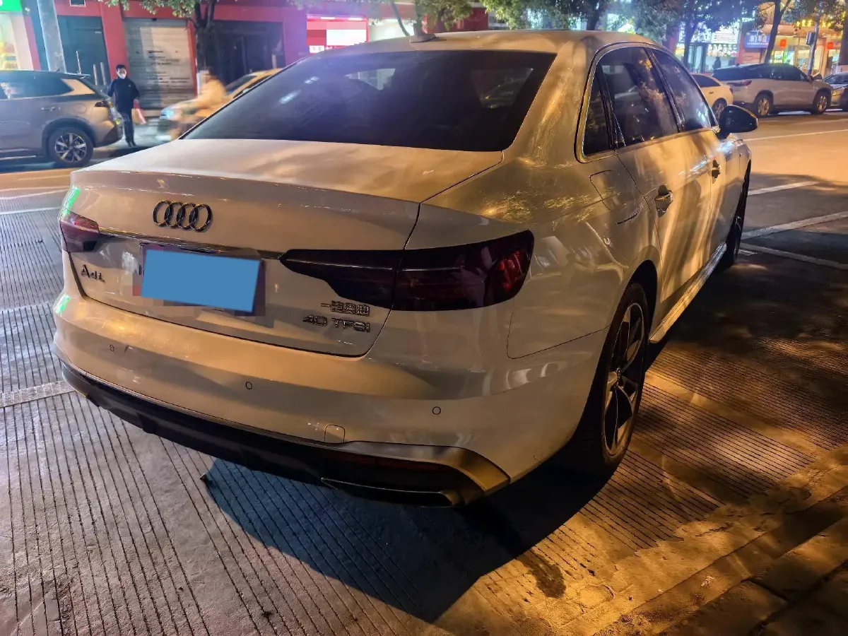 2020 Audi A4L 2.0T 190HP L4 7DCT,autocango,china used car exporter,china ev exporter,chinese used car exporter,chinese used ev exporter