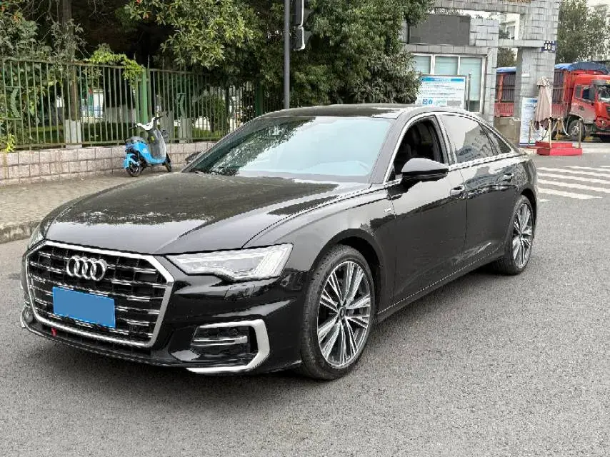 2022 Audi A6L 2.0T 190HP L4 7DCT