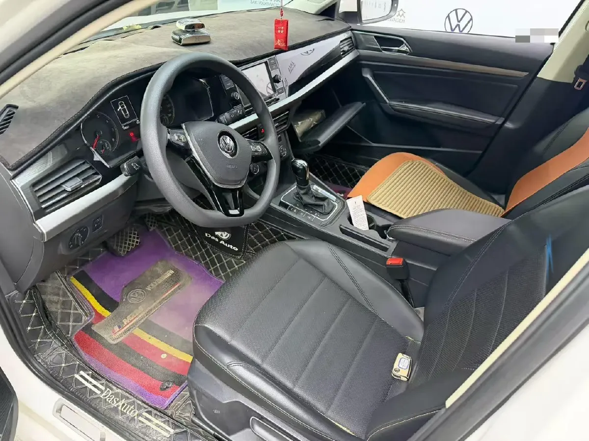 2018 Landwind XiaoYao 1.5T 163HP L4 CVT,autocango,china used car exporter,china ev exporter,chinese used car exporter,chinese used ev exporter