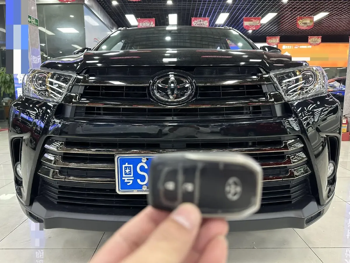 2021 Toyota Highlander 2.0T 220HP L4 6AT,autocango,china used car exporter,china ev exporter,chinese used car exporter,chinese used ev exporter