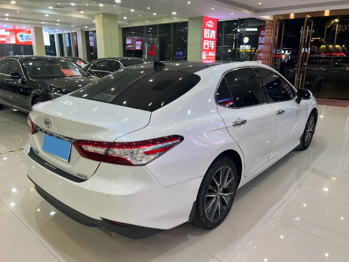 2021 Toyota Camry 2.5L 209HP L4 8AT,autocango,china used car exporter,china ev exporter,chinese used car exporter,chinese used ev exporter
