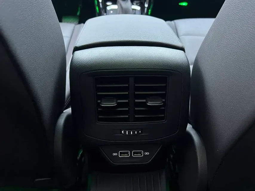 2022 Volkswagen T-Roc 1.4T 150HP L4 7DCT,autocango,china used car exporter,china ev exporter,chinese used car exporter,chinese used ev exporter