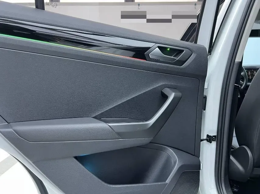 2022 Volkswagen T-Roc 1.4T 150HP L4 7DCT,autocango,china used car exporter,china ev exporter,chinese used car exporter,chinese used ev exporter