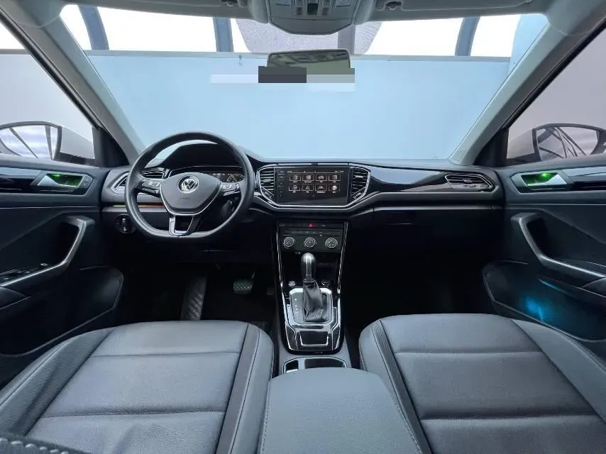 2022 Volkswagen T-Roc 1.4T 150HP L4 7DCT,autocango,china used car exporter,china ev exporter,chinese used car exporter,chinese used ev exporter