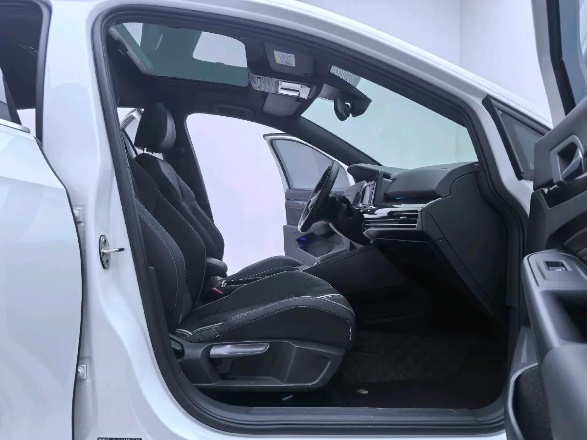 2021 Volkswagen Golf 1.4T 150HP L4 7DCT,autocango,china used car exporter,china ev exporter,chinese used car exporter,chinese used ev exporter