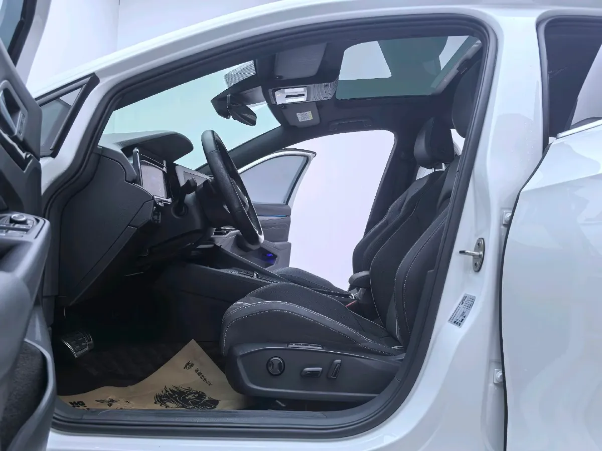 2021 Volkswagen Golf 1.4T 150HP L4 7DCT,autocango,china used car exporter,china ev exporter,chinese used car exporter,chinese used ev exporter