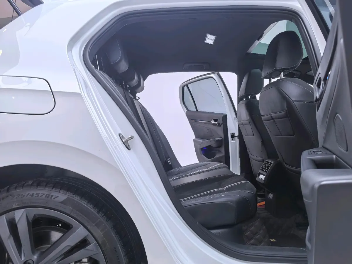 2021 Volkswagen Golf 1.4T 150HP L4 7DCT,autocango,china used car exporter,china ev exporter,chinese used car exporter,chinese used ev exporter