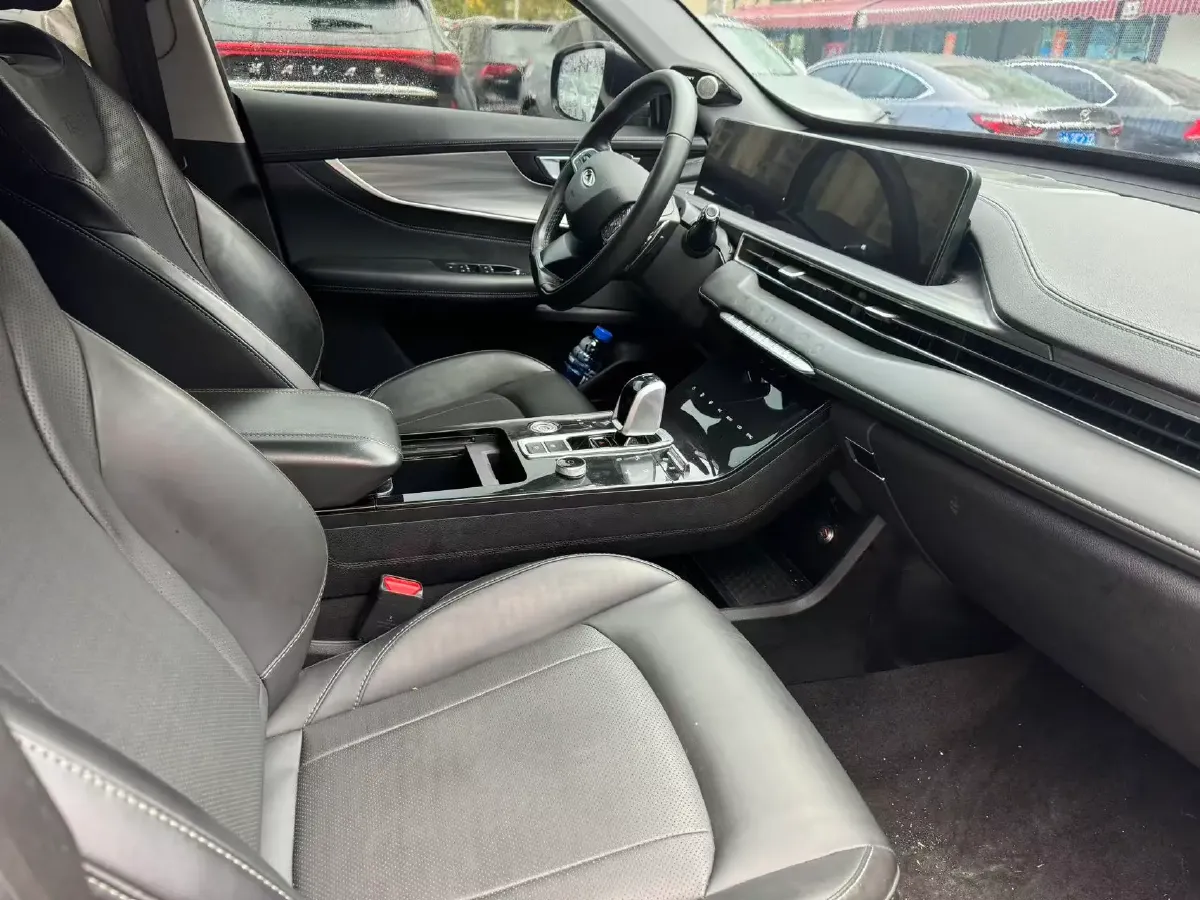 2021 Chery Tiggo 8 Plus 1.6T 197HP L4 7DCT,autocango,china used car exporter,china ev exporter,chinese used car exporter,chinese used ev exporter