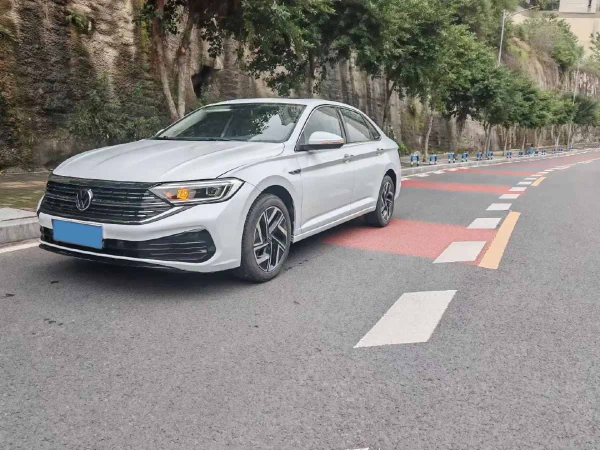 2023 Volkswagen Sagitar 1.4T 150HP L4 7DCT