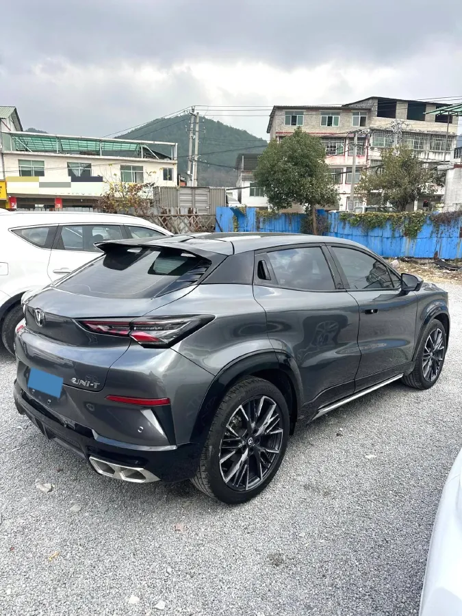 2023 ChangAn UNI-T 1.5T 188HP L4 7DCT,autocango,china used car exporter,china ev exporter,chinese used car exporter,chinese used ev exporter