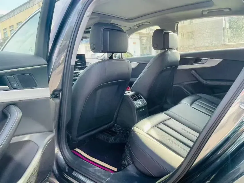 2020 Audi A4L 2.0T 190HP L4 7DCT,autocango,china used car exporter,china ev exporter,chinese used car exporter,chinese used ev exporter