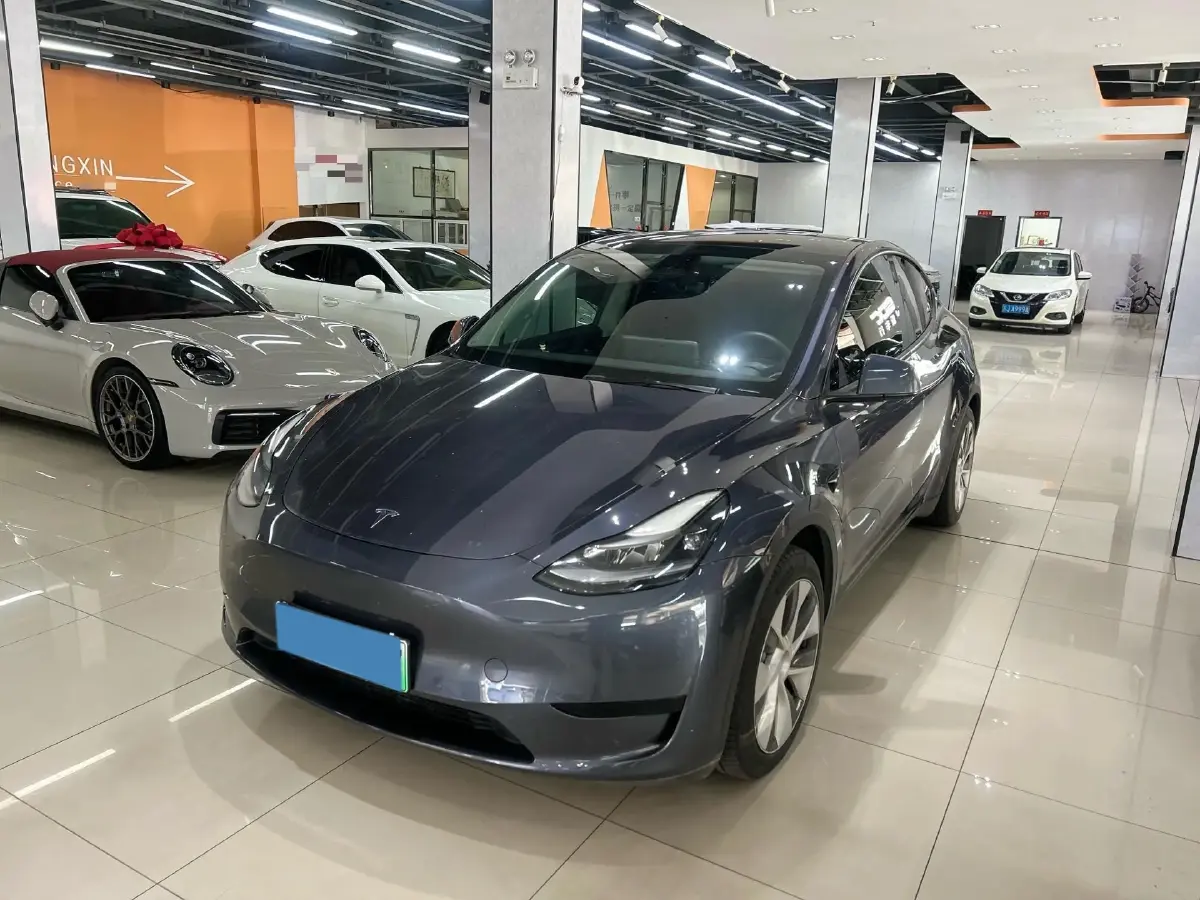 2022 Tesla Model Y BEV 60KWH